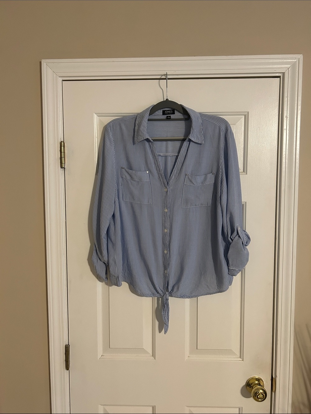 Jones New York Blue/White Striped Tie-Hem Shirt, Roll Tab Sleeve. Large